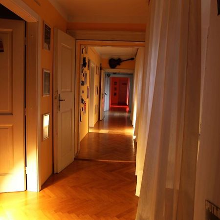 Residence Muzica Bed And Breakfast Komen Eksteriør billede